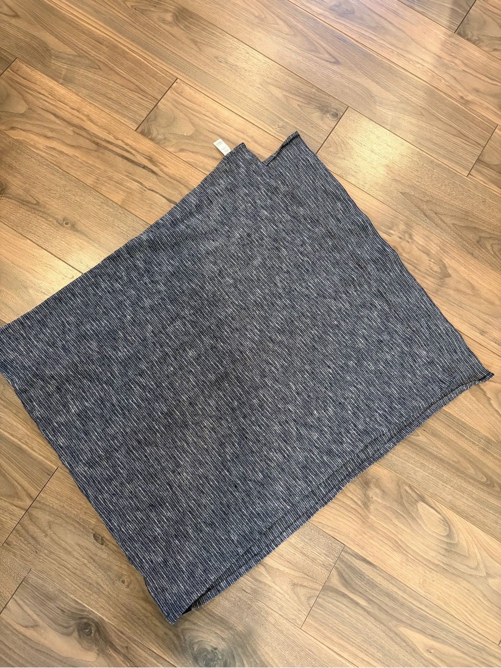 Lululemon Vinyasa Scarf - Picture 2 of 5